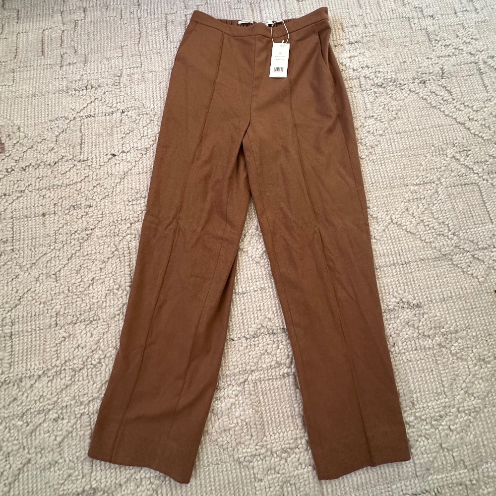 Vince straight leg pants. Size (S). Color (brown).